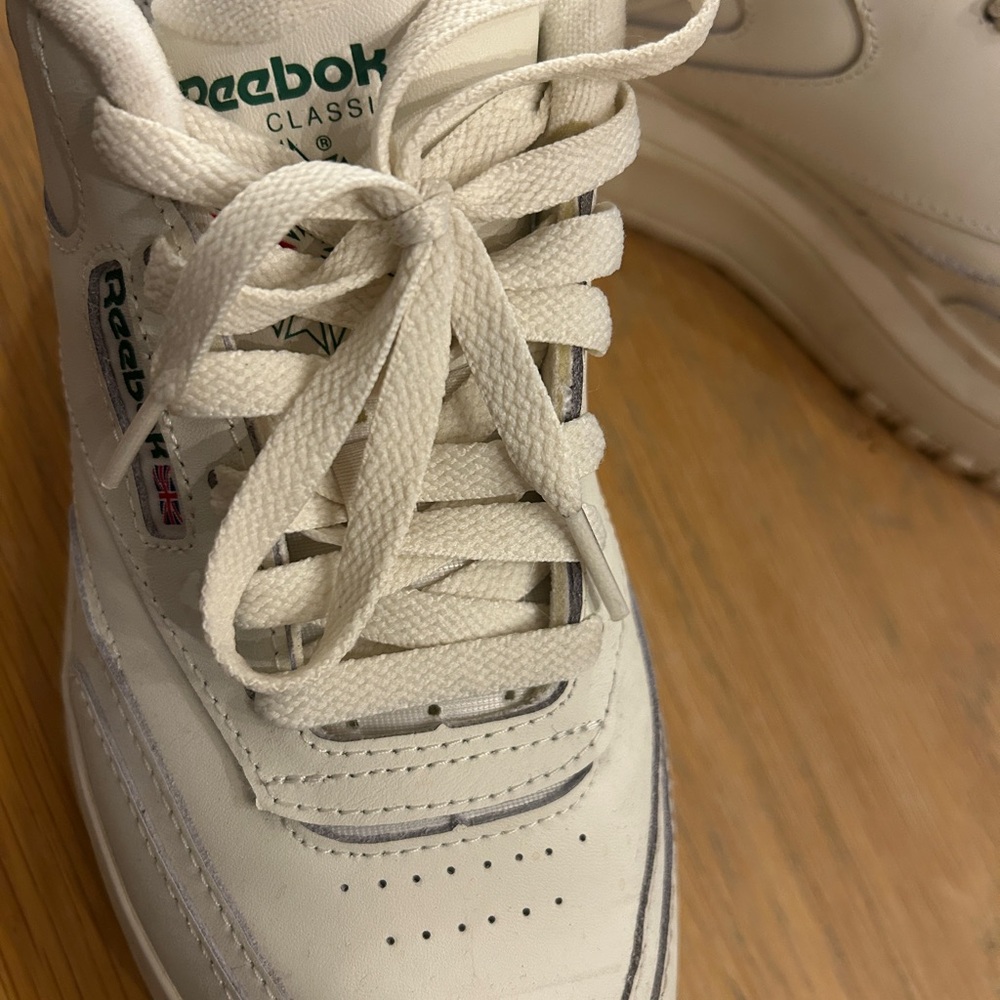 Club C Extra Reebok Women’s Platform 9 - Picture 7 of 9